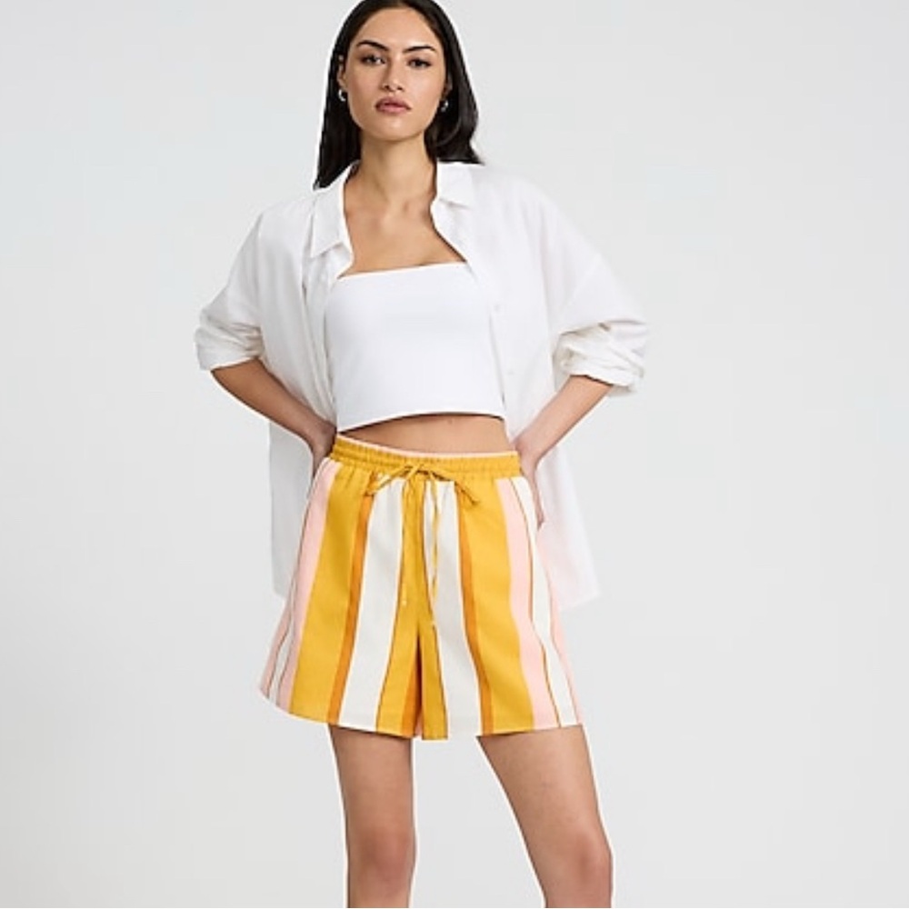 Express - HIGH WAISTED STRIPED LINEN-BLEND PULL ON SHORTS
NWT